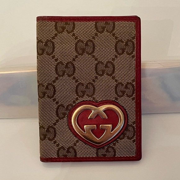 GUCCI Monogram Heart Card Case ♡ Amazing Condition ♡ Offers Welcomed ♡ - Picture 3 of 16